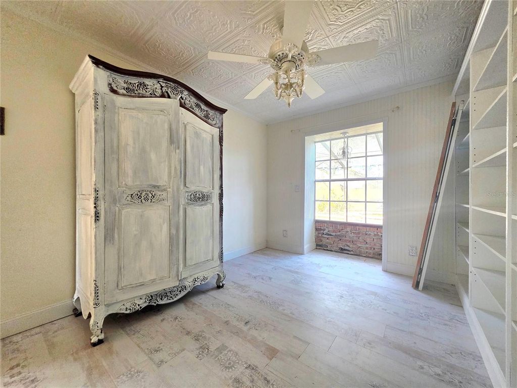 Image 55 of property listing at 4231 TALL TREE DRIVE, Orlando, FL 32810