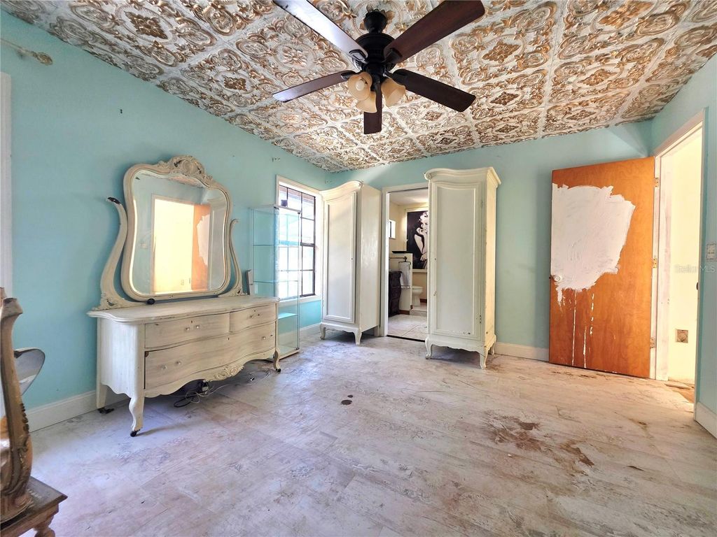 Image 63 of property listing at 4231 TALL TREE DRIVE, Orlando, FL 32810