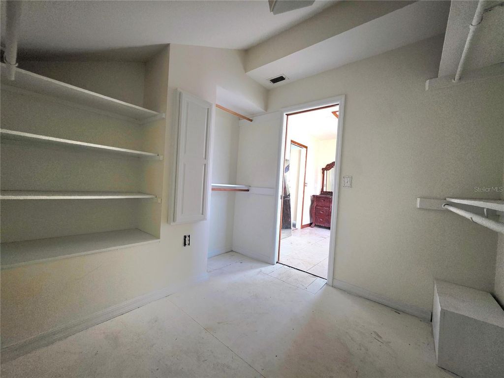 Image 68 of property listing at 4231 TALL TREE DRIVE, Orlando, FL 32810
