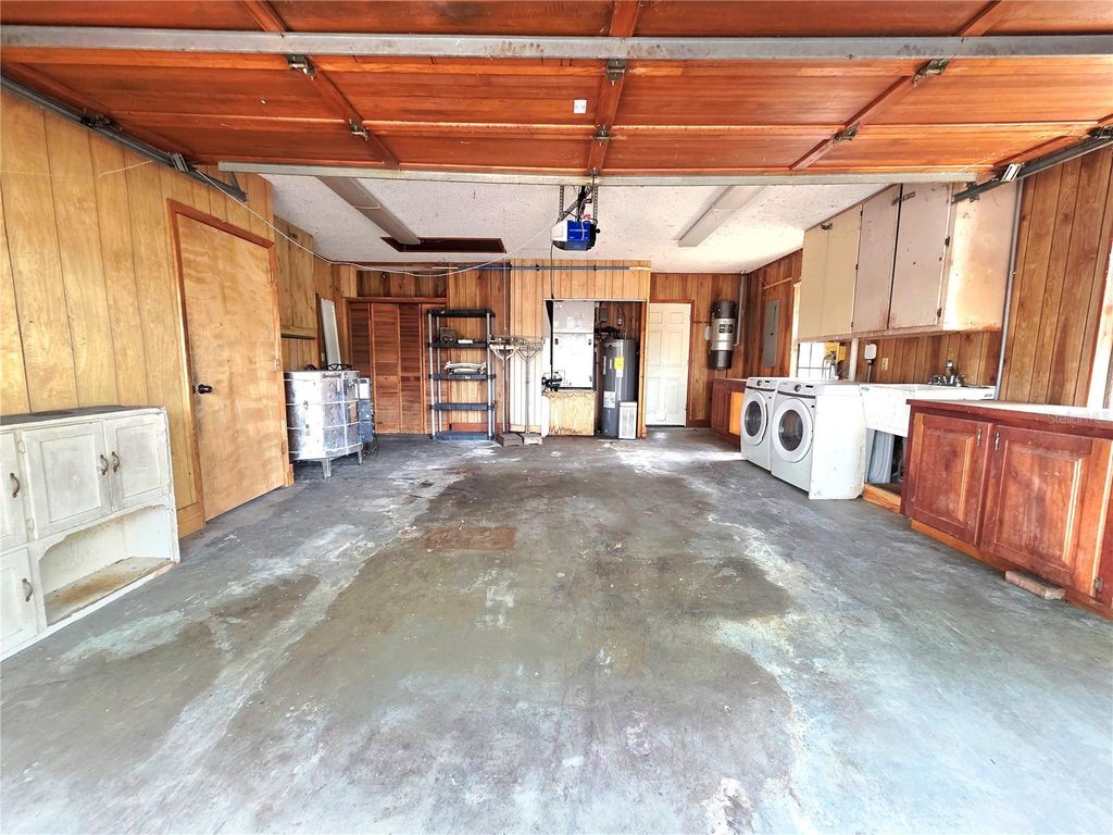 Image 78 of property listing at 4231 TALL TREE DRIVE, Orlando, FL 32810