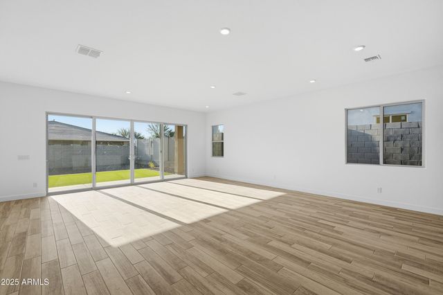 21461 W MEADOWBROOK Avenue, Buckeye, AZ 85396