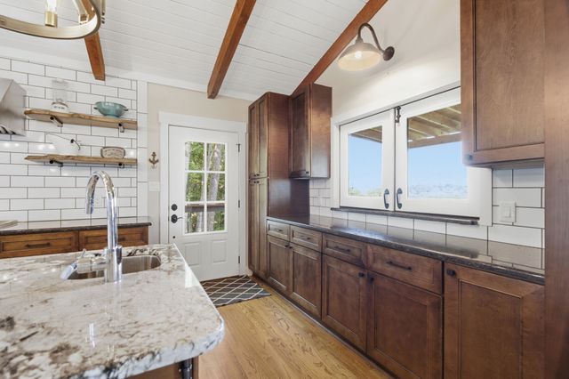 220 Summit Pointe Lane, Smithville, TN 37166