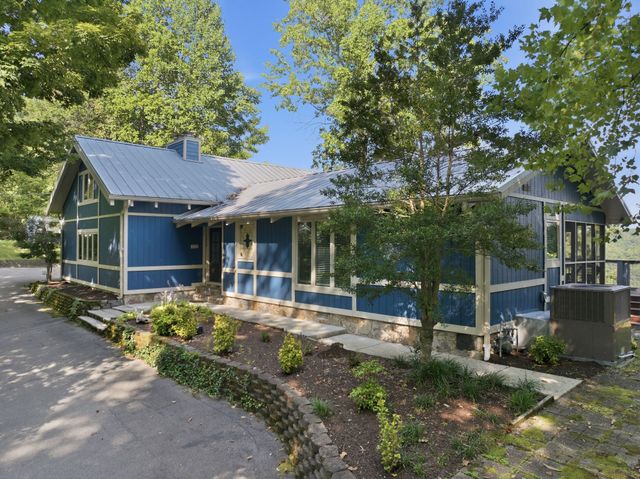220 Summit Pointe Lane, Smithville, TN 37166