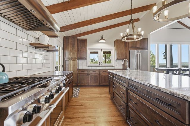 220 Summit Pointe Lane, Smithville, TN 37166