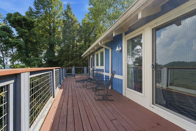 220 Summit Pointe Lane, Smithville, TN 37166