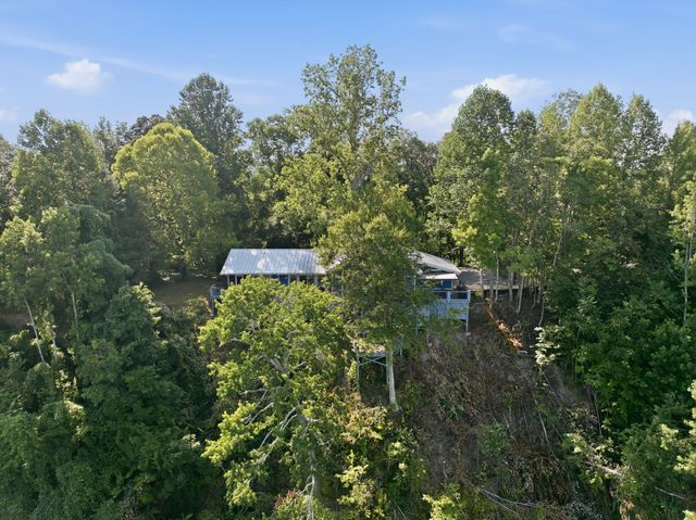 220 Summit Pointe Lane, Smithville, TN 37166