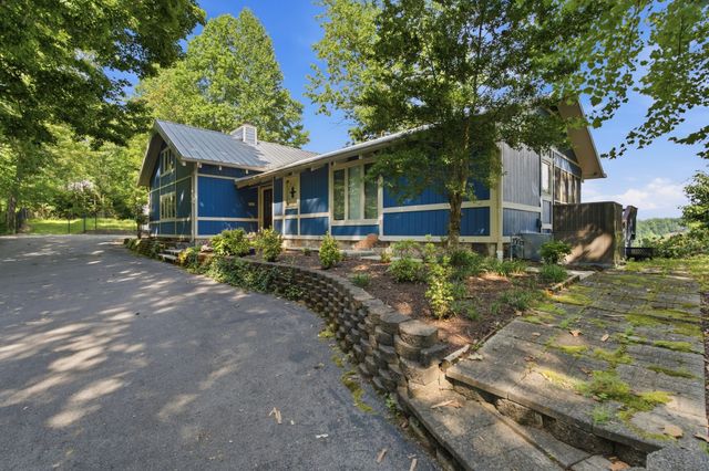 220 Summit Pointe Lane, Smithville, TN 37166