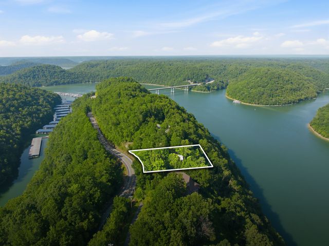 220 Summit Pointe Lane, Smithville, TN 37166