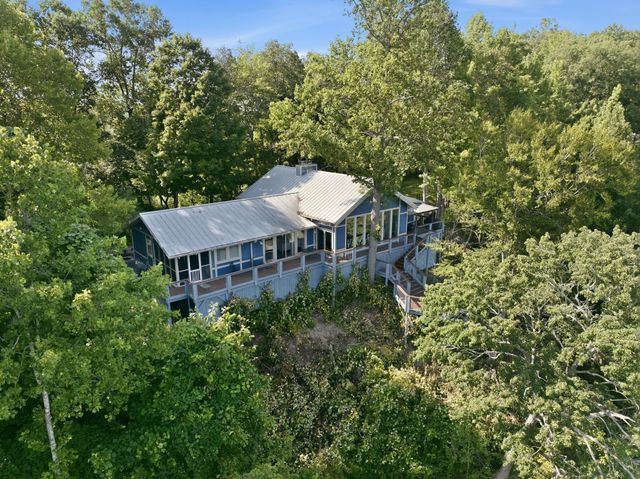 220 Summit Pointe Lane, Smithville, TN 37166
