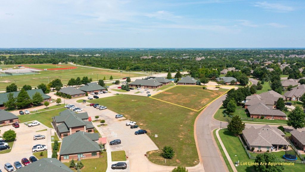 2932 N Kelly Avenue, Edmond, OK 73003