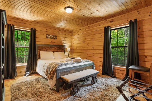 898 Morgan Hill Road, Black Mountain, NC 28711