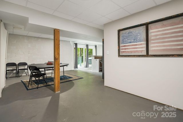 898 Morgan Hill Road, Black Mountain, NC 28711