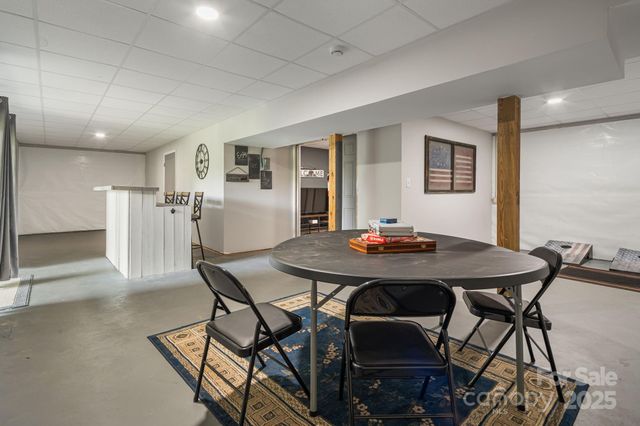898 Morgan Hill Road, Black Mountain, NC 28711