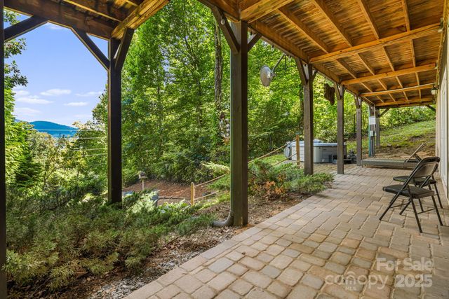 898 Morgan Hill Road, Black Mountain, NC 28711