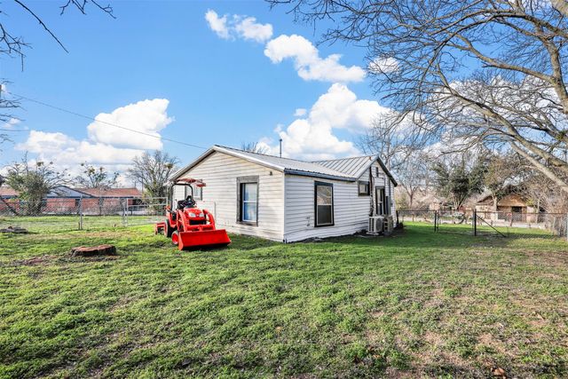 1310 N Rusk Street, Weatherford, TX 76086