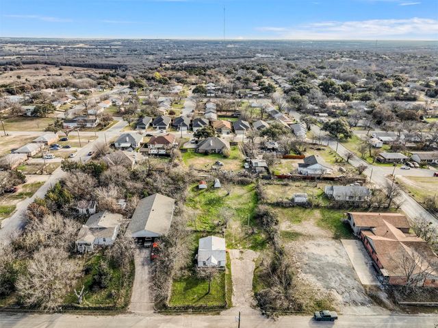 1310 N Rusk Street, Weatherford, TX 76086