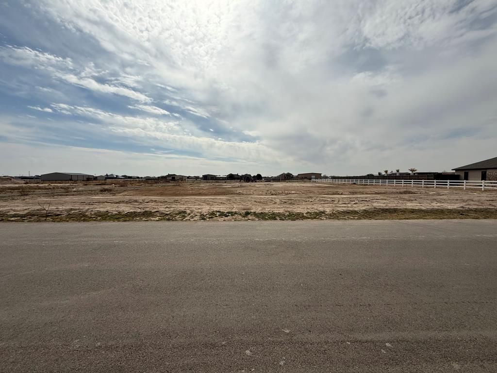7123 W County Rd 42, Midland, TX 79707