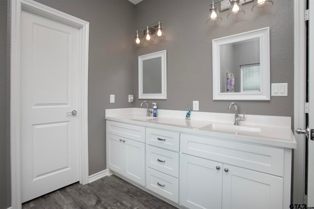 18352 Timber Oaks, Lindale, TX 75771