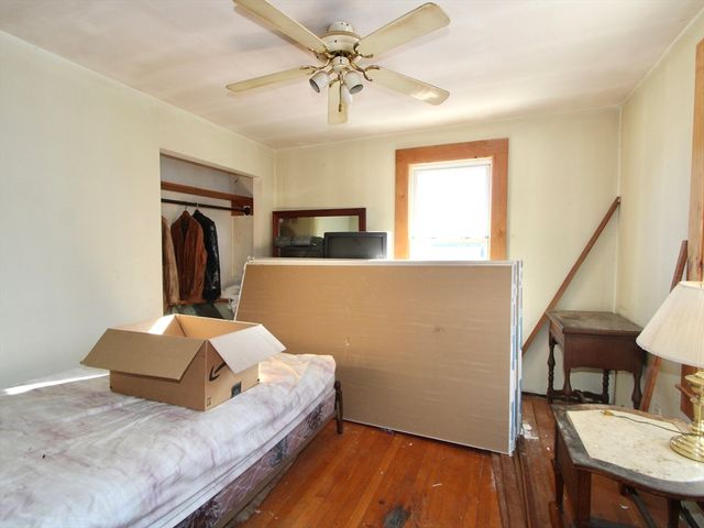 87 Malden St, Worcester, MA 01606