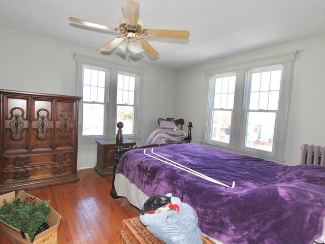 87 Malden St, Worcester, MA 01606