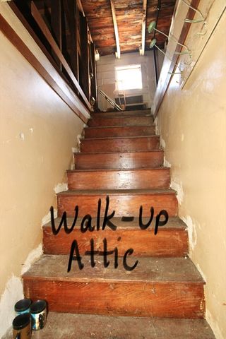 87 Malden St, Worcester, MA 01606