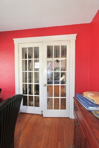 87 Malden St, Worcester, MA 01606