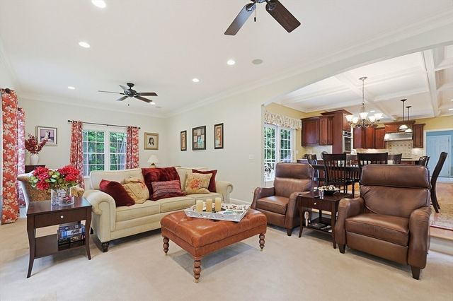 8 Douglas Dr, Mansfield, MA 02048