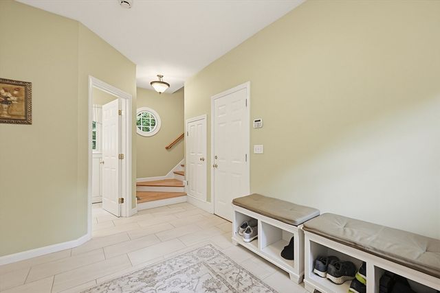 8 Douglas Dr, Mansfield, MA 02048