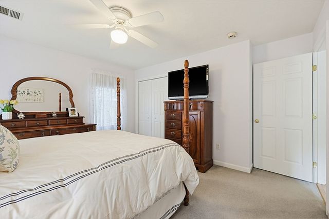 8 Douglas Dr, Mansfield, MA 02048