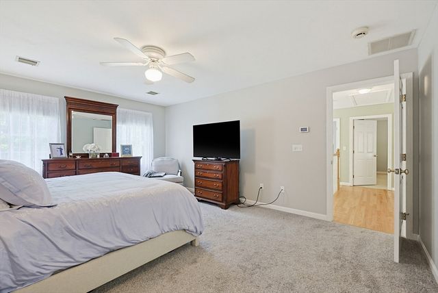8 Douglas Dr, Mansfield, MA 02048