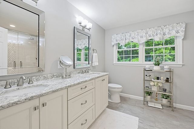 8 Douglas Dr, Mansfield, MA 02048