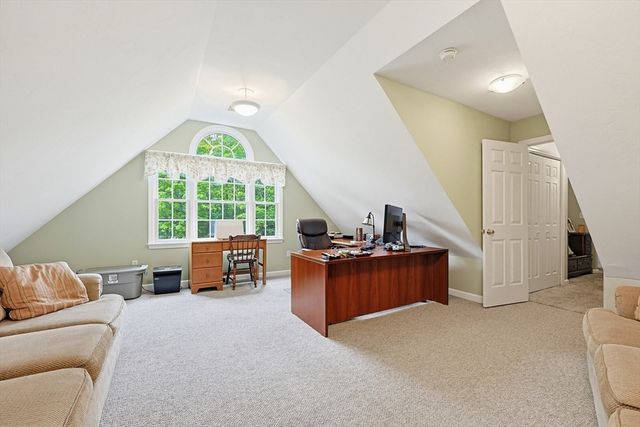 8 Douglas Dr, Mansfield, MA 02048