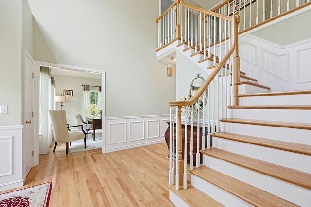 8 Douglas Dr, Mansfield, MA 02048