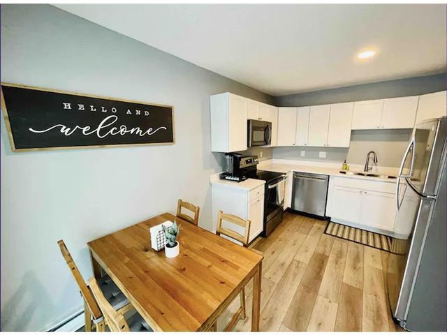 1632 Pinewood Lane, Hudson, WI 54016