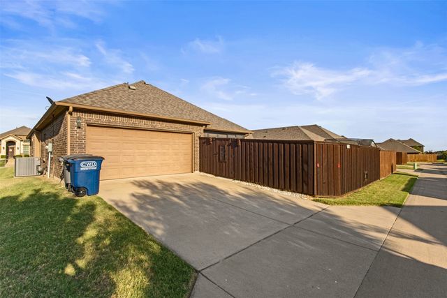 205 Melody Way, Red Oak, TX 75154