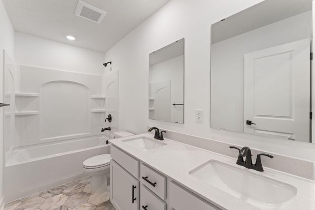 22372 Isla Way, Rogers, MN 55374