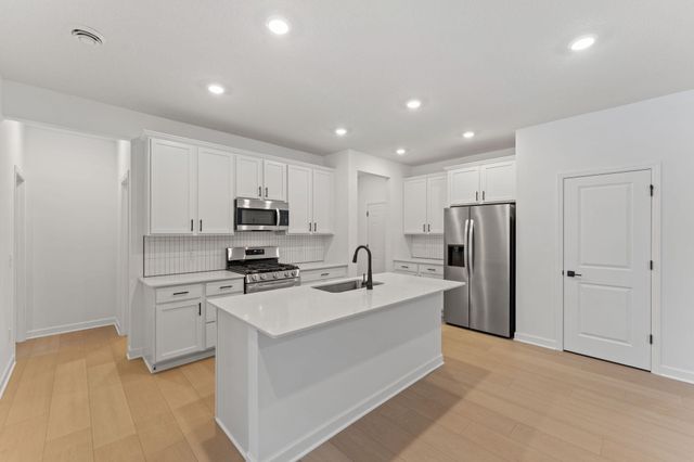 22372 Isla Way, Rogers, MN 55374