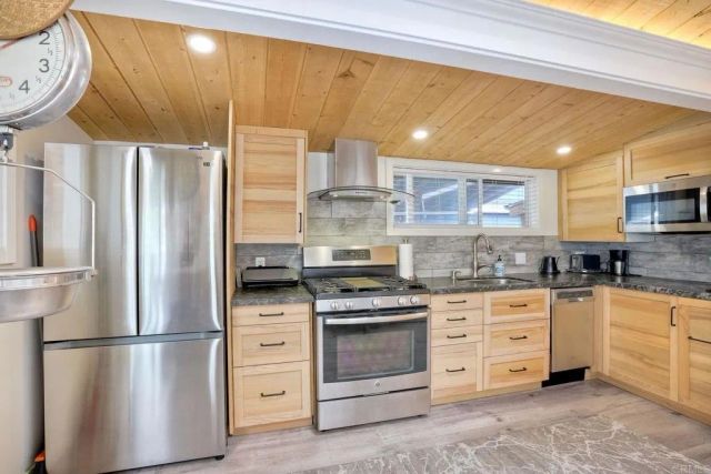 123 Jasper 16, Encinitas, CA 92024