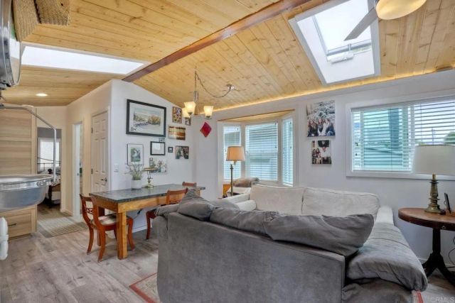 123 Jasper 16, Encinitas, CA 92024