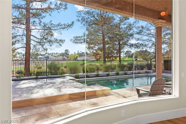 8649 Robinson Ridge Drive, Las Vegas, NV 89117