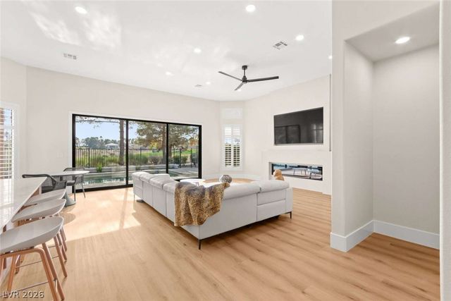 8649 Robinson Ridge Drive, Las Vegas, NV 89117