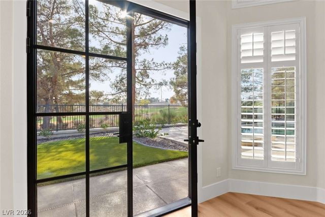 8649 Robinson Ridge Drive, Las Vegas, NV 89117