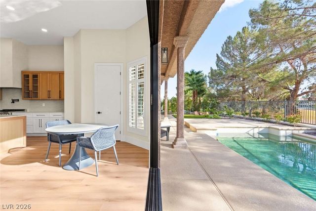 8649 Robinson Ridge Drive, Las Vegas, NV 89117