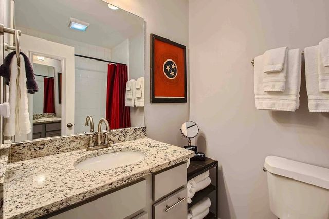 1042 1st Ave, N, Nashville, TN 37201