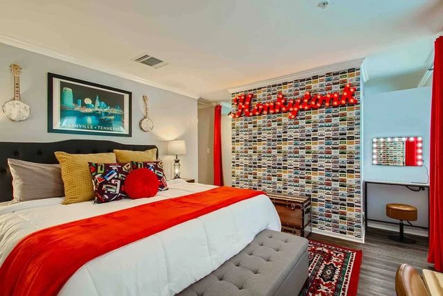 1042 1st Ave, N, Nashville, TN 37201