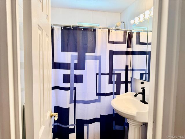 1555 Central Park Avenue H2, Yonkers, NY 10710