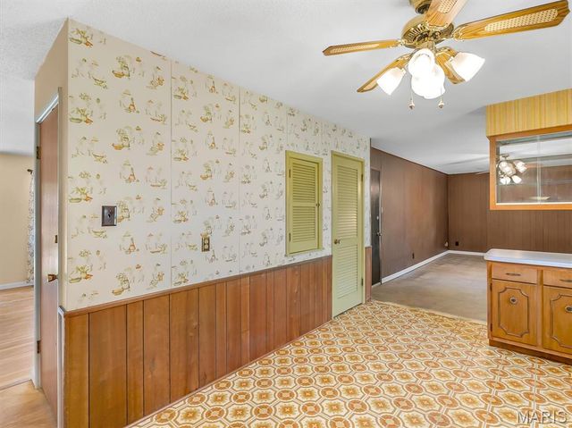 2652 Carousel Drive, St Louis, MO 63125
