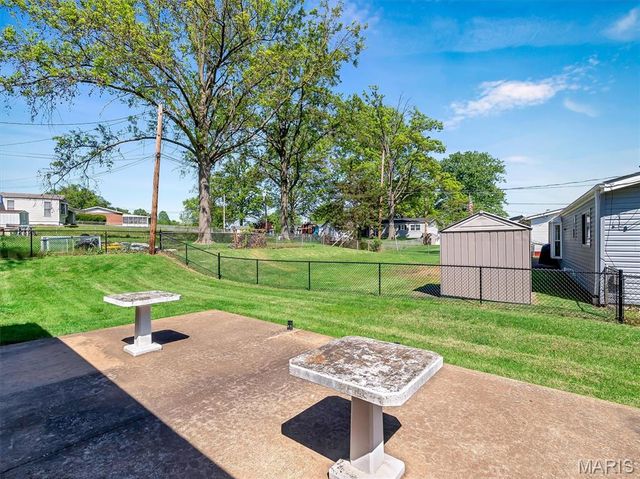 2652 Carousel Drive, St Louis, MO 63125