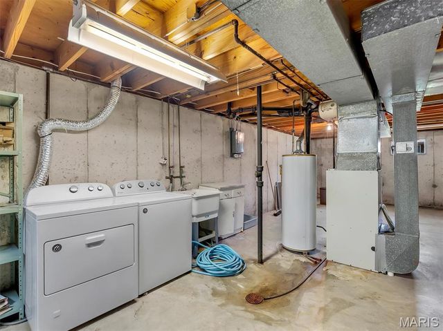 2652 Carousel Drive, St Louis, MO 63125
