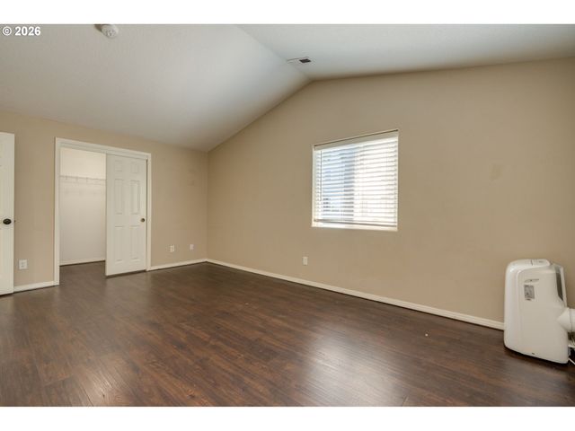 19790 Sw YOCOM Ln, Beaverton, OR 97007